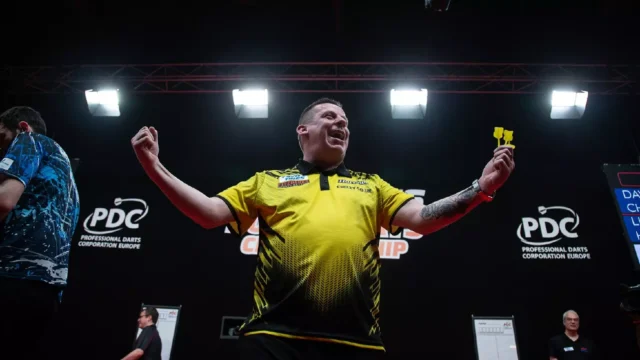 PDC World Championship 2022: Darts experts make their predictions