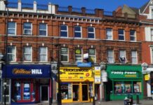 Online UK Betting Sites Vs Bricks And Mortar Bookmakers
