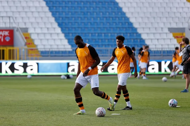 Eintracht Frankfurt vs Hull City Live Stream