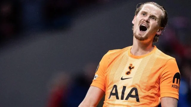 Tottenham (Antonin Kinský)