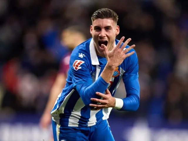 Espanyol (Roberto Fernández)