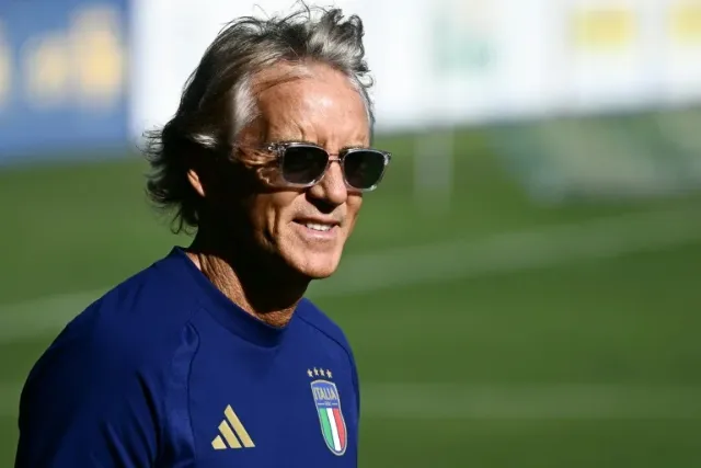 Italy (Roberto Mancini)